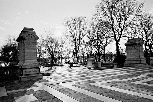 MORNING BULLETIN: UPPER WEST SIDER WANTS TO CASH IN ON LINSANITY