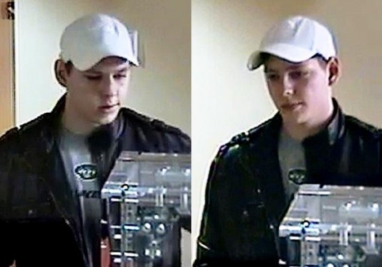 ATTEMPTED BANK ROBBERY AT CHASE ON 96TH SENDS POLICE ON MANHUNT