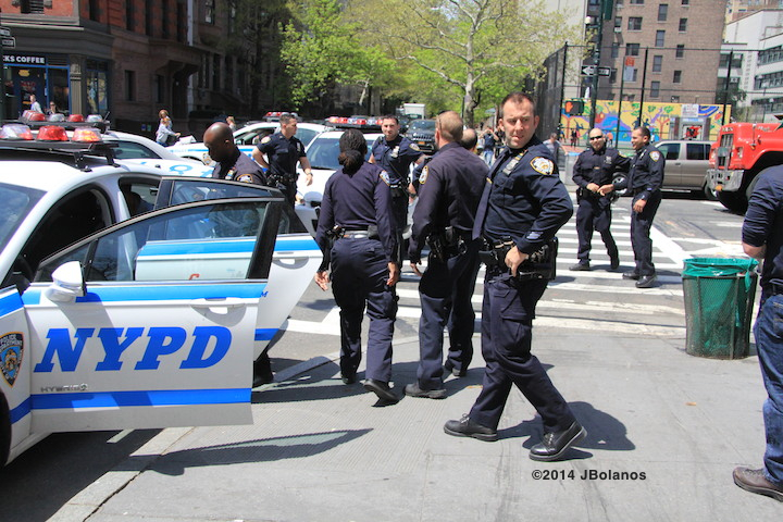 IMG_0975 LOBBY PKG THIEF ARREST NYPD BACKUP 76-COL ©2014 JBolanos