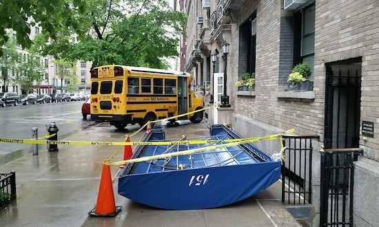 SCHOOL BUS CRASHES INTO BUILDING ON 86TH; NO ONE REPORTED INJURED