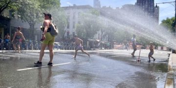 Upper West Siders Find a Way to Cool Off on Columbus Avenue!