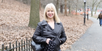 Neighbors Who Write: Robin Landa