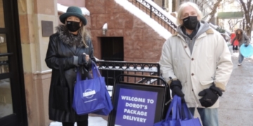 Volunteer & Connect with an Older Neighbor this Winter