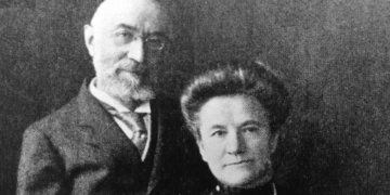 In a Country House on 105th & Broadway Lived Legendary Lovers Lost on the Titanic