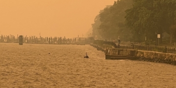 Reports, Resources, and a Photographic Record of NYC’s Record Pollution: Send Your Photos!