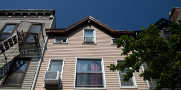 How to Snoop Through Property Records Like a Reporter