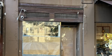 Openings and Closings: Yellow Submarine; Malka; Sempre Oggi; Mom’s Food Market; Specialized