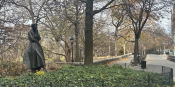 Monday Bulletin: Lottery Opens for Rent-Stabilized Apartments on 96th Street; Local Spots Featured on 25th Anniversary of ‘You’ve Got Mail’; Street Named for Beloved UWS Teacher; New Cost Estimate for Migrants Differs Greatly From Mayor’s Number