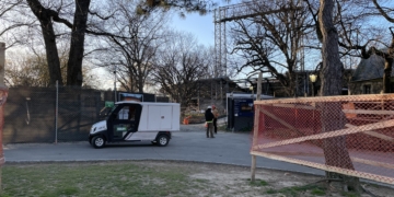 Monday Bulletin: UWS Pizzeria Named One of NYC’s Best; Second Shuttered by Health Department; Loan Secured to Construct 18-Story Building on West 84th Street; UWS Schools Fight for Space