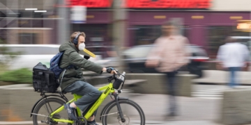 Forum: UWS Councilmembers Split on Approach to Regulating E-Bikes; 71st Street Deliverista Hub ‘Not Going to Happen’