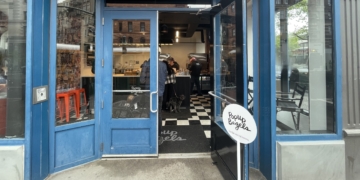 Openings & Closings: PopUp Bagels; Kossar’s; Healthyholic Kitchen; CVS; Casasalvo; WTHN