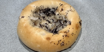 Here’s the Dish: Kossar’s Onion Bialy