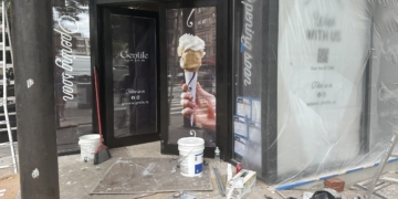 Openings & Closings: Gelateria Gentile; Cathedral Dog & Cat Hospital; Moka & Co.; Topman Barbershop; Pop-up Used Bookstore