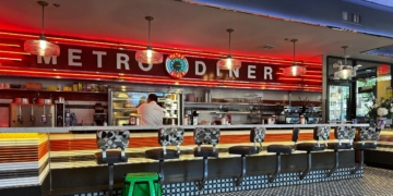 UWS Metro Diner Gets a Redesign and Will Stay Open Later