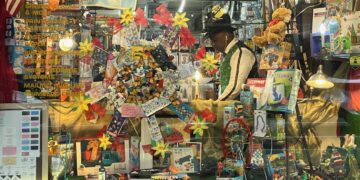 Staying Ahead of the Chains: UWS Gold Leaf Stationers Offers Much More Than Stationery