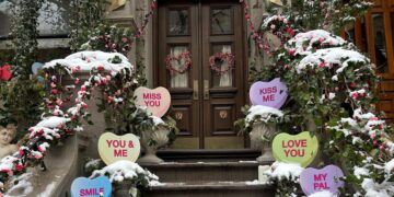 Upper West Side Stoop Gets Valentine’s Day Makeover
