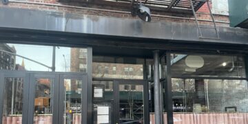 Openings & Closings: Super Nice Pizza; Baya Bar; Mangetsu Sushi; Shanghai Dumplings Fusion; 72nd Eatery; Silver Moon Bakery