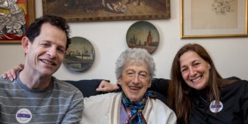 DOROT: Volunteer & Connect with an Older Neighbor this Passover