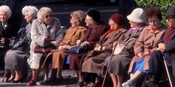 Throwback Thursday: More Bench Sitters on the UWS in the Vanished 1970s and 80s