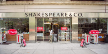 Doors Are Now Open: Strand Takes Over Upper West Side Shakespeare & Co. Outlet