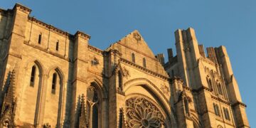 Monday Bulletin: Renderings Revealed for New UWS Building at Former Site of Mermaid Inn; Drama as New Dean Is Installed at UWS Cathedral; Tracking Fall Foliage in Central Park; UWSer Maps 10,000 Pool Tables Around the World