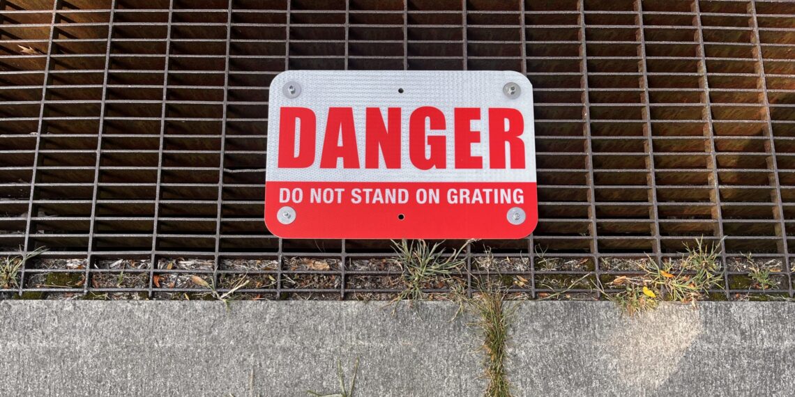 What to Know About the New ‘Danger’ Signs on Grates in Riverside Park