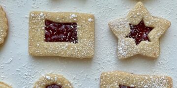 From 16 Pies to 10,000 Cookies: UWS Tradition Powers a Community Thanksgiving Feast