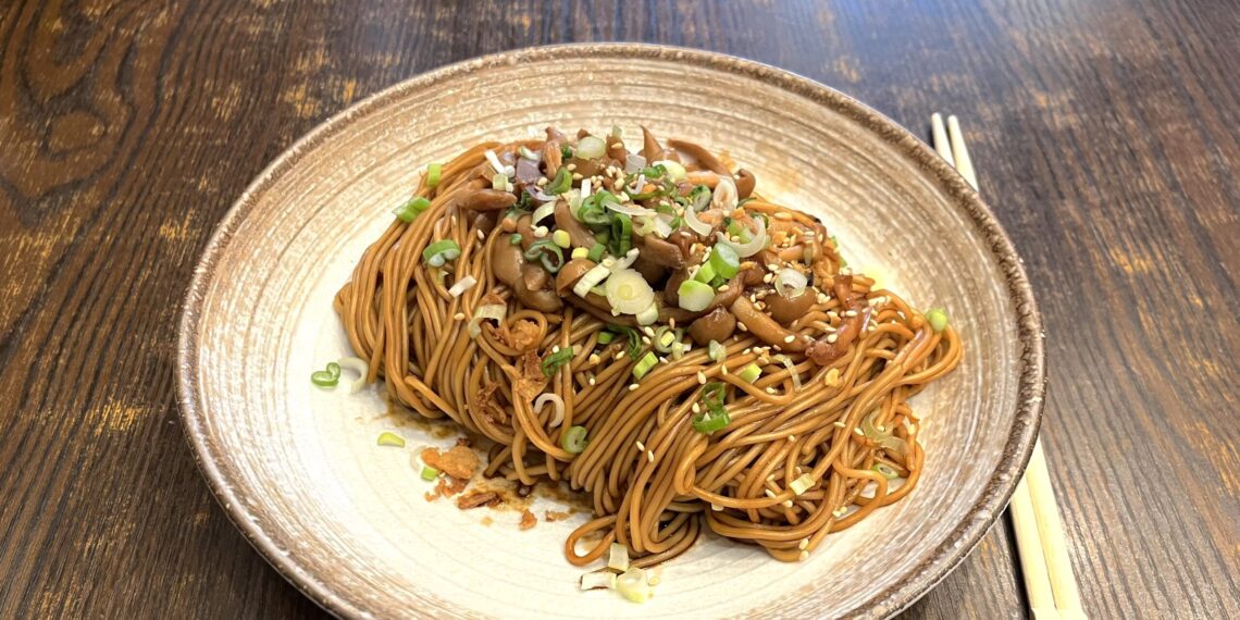 Here’s the UWS Dish: Simply Noodles’ Scallion Oil & Mushroom Noodles