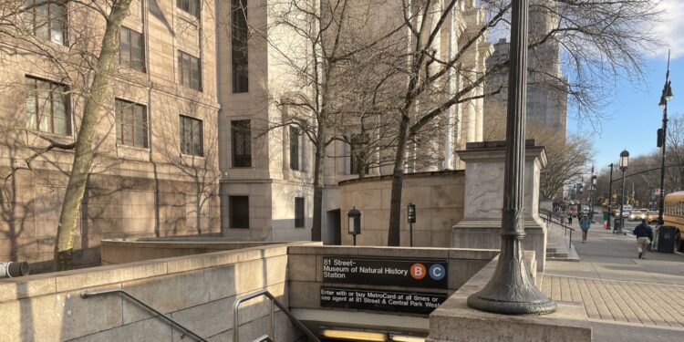 Upper West Side Train Station Gets New LED Lights