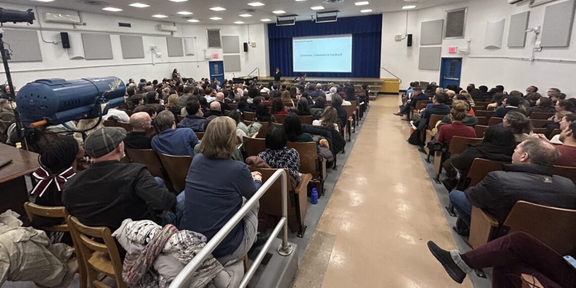 UWS Middle School Meets With DOE Reps To Discuss Possible Move: ‘We Want to be Heard’