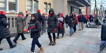 After Weeks on the Picket Line, Nurses Head Back to Work