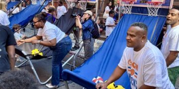 UWS Knicks Celebration for Kids at Children’s Museum of Manhattan Draws a Crowd – a Really Big Crowd