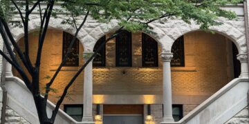 Monday Bulletin: Poll Suggests Most New Yorkers Now Support Carriage-Horse Ban; UWS Third-Grade Best Friends May Have Set a World Record; UWS Officials Endorse Kathy Hochul for Governor