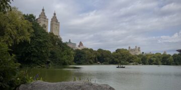Monday Bulletin: Friedmans To Open Another Restaurant on the UWS; Man Hit by Falling Tree Branch on Central Park West; Scott Stringer Talks UWS